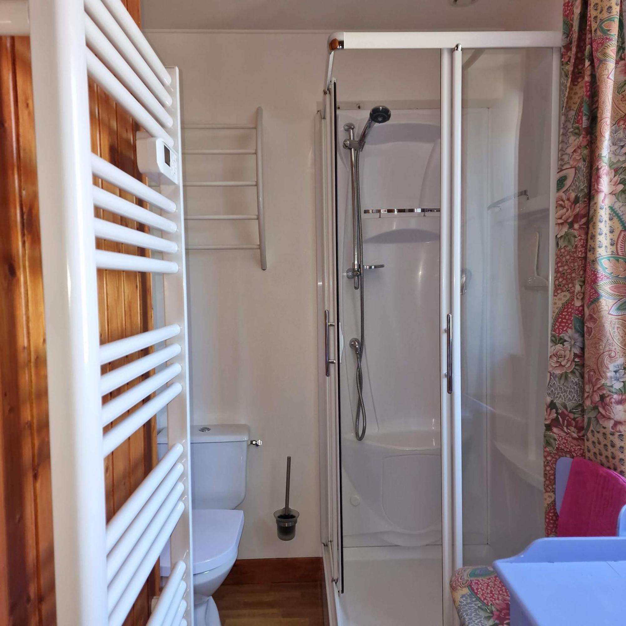 Le Dy En Fleurs Villa Saint-Maurice-en-Cotentin Eksteriør bilde